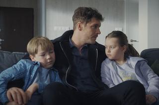 M jak miłość odc. 1799. Maja (Laura Jankowska), Szymek (Staś Szczypiński), Marcin (Mikołaj Roznerski)