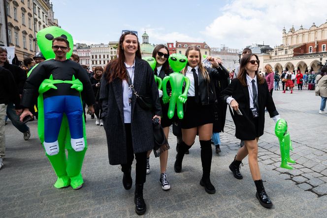 Korowód studentów podczas juwenaliów 2025 w Krakowie
