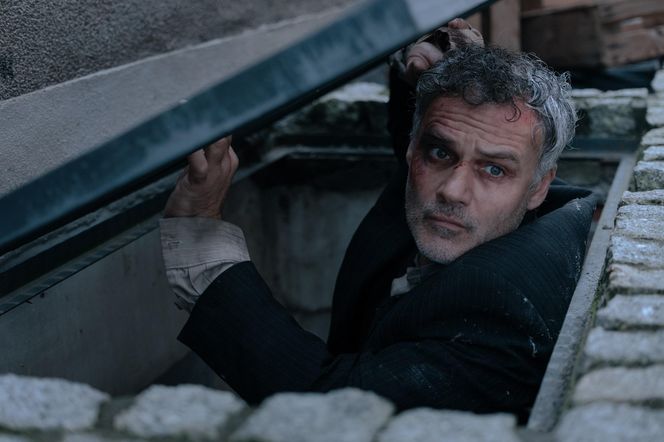 	Zatoka szpiegów 2 sezon odc. 1. Janusz Redliński (Jan Wieczorkowski)