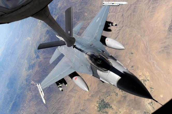 Tankowanie F-16C