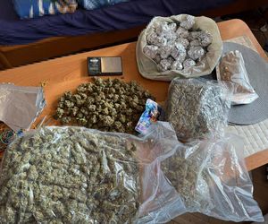 Narkotykowy biznes w sercu Warszawy. Nigeryjczyk i Polka wpadli z gigantyczną gotówką