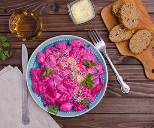 Piersi kurczaka w sosie buraczkowym czyli filet na różowo