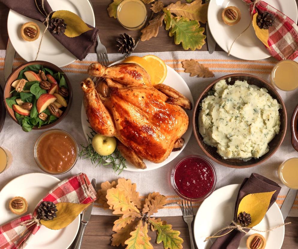 Co się je w Święto Dziękczynienia? Tych potraw nie może zabraknąć na stołach w USA