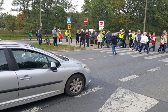 Mieszkańcy Siernieczka zablokowali ul. Fordońską