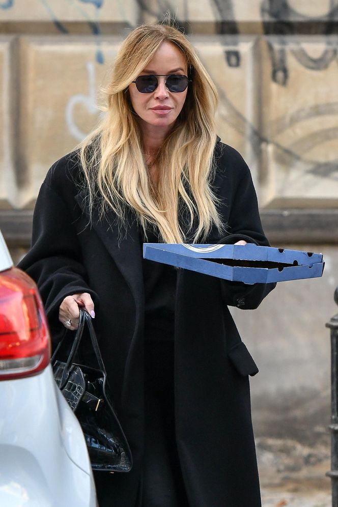 Joanna Przetakiewicz Bantleyem po pizzę