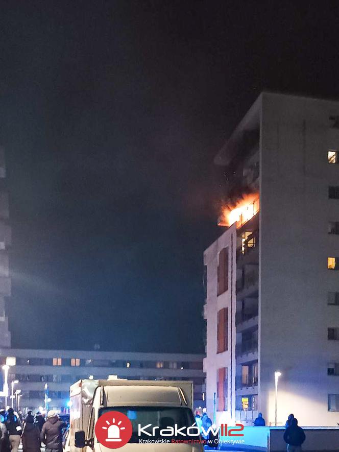 Pożar w jednym z krakowskich budynków. Strażacy interweniowali na szóstym piętrze
