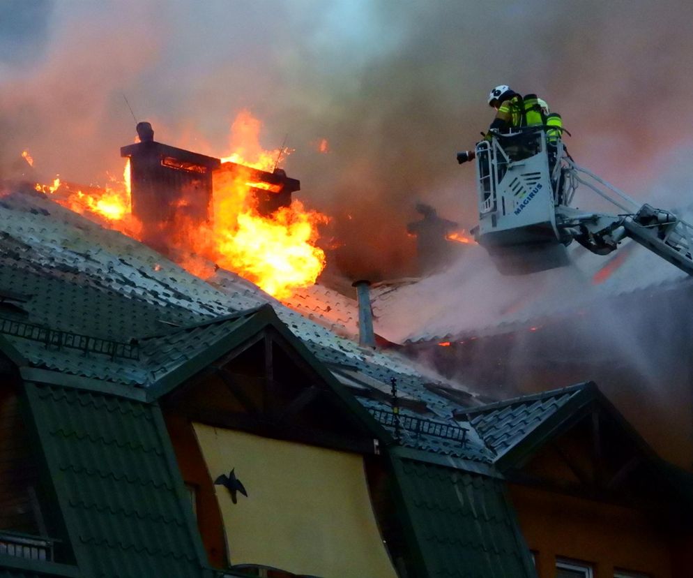 Pożar bloku w Ząbkach. Przerażające zdjęcia z miejsca tragedii