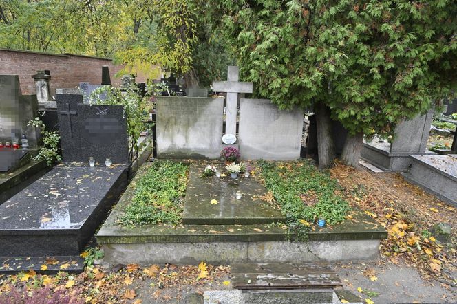 Grób matki Bronisława Komorowskiego