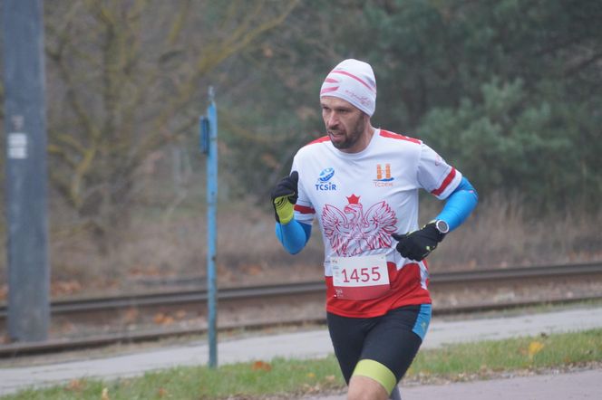 Bydgoski Bieg Niepodległości 2024 przyciągnął tłumy. Najstarszy uczestnik miał 87 lat! [ZDJĘCIA]