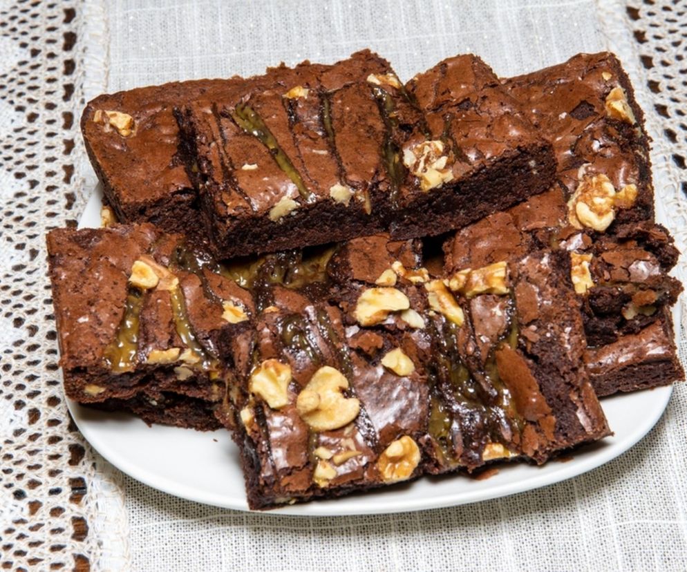 Intensywnie czekoladowe ciasto ze słonym karmelem. To prawdziwe niebo w gębie