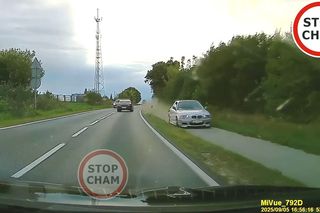 Kierowca BMW jechał po drodze rowerowej pod Bydgoszczą! Nagranie trafiło do sieci