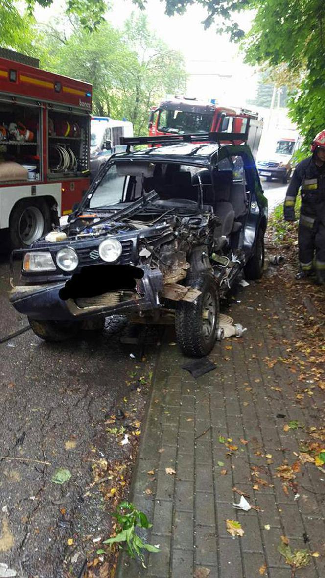 Poważny wypadek w Piekarach. Zobacz zdjęcia z miejsca zdarzenia [GALERIA, WIDEO]