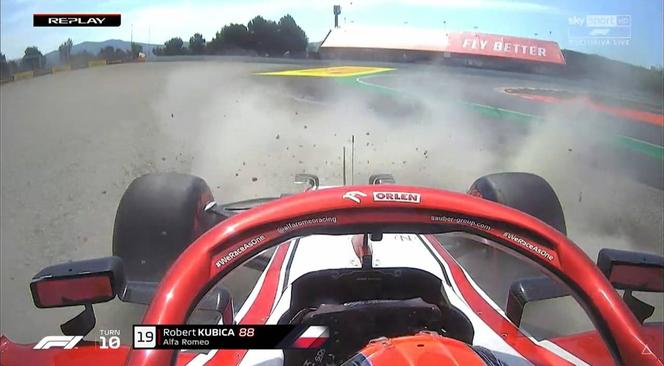 Robert Kubica nie ukończył treningu na torze w Barcelonie