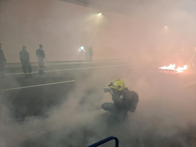 Ćwiczenia w tunelu na Zakopiance