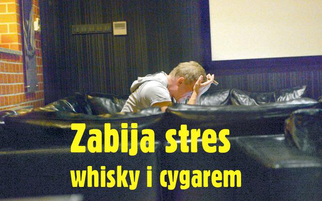 Cezary Pazura zabija stres whisky i cygarem