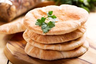 Jak zrobić chlebki pita? Sprawdzony przepis