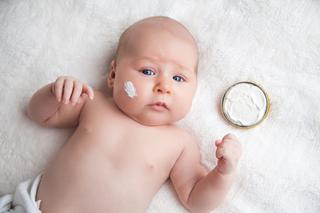 Jak wybrać najlepsze kosmetyki dla niemowląt? Przegląd bezpiecznych kosmetyków dla dzieci