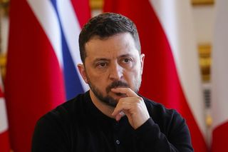 Ludzie Trumpa dogadują się z przeciwnikami Zełenskiego