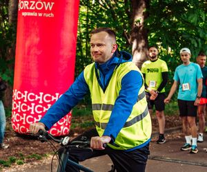 Sportowe emocje w Chorzowie. 150 biegaczy wystartowało w 6. edycji Chorzowskiej Dychy
