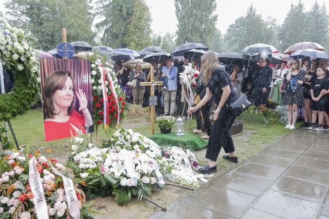 Gabriela Muskała boso na pogrzebie Joanny Kołaczkowskiej