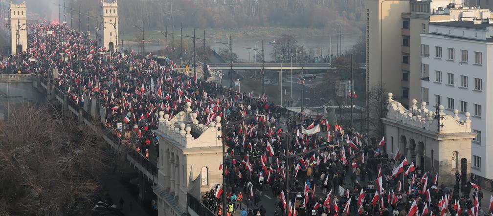 Marsz Niepodległości przeszedł przez most Poniatowskiego