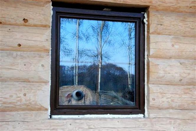 Okna w domu drewnianym