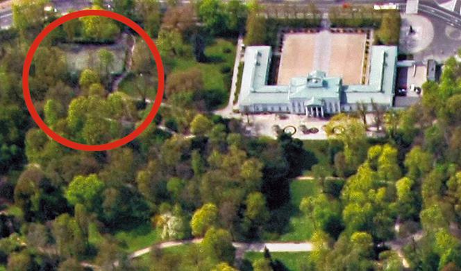 Donald Tusk gra w tenisa zamiast pracować