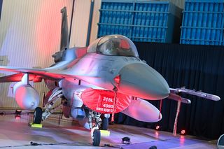 Umowa na modernizację F-16 podpisana