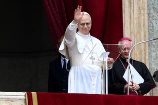 Leon XIV podczas modlitwy Regina Caeli zaapelował o modlitwę o powołania i odwagę dla młodych ludzi