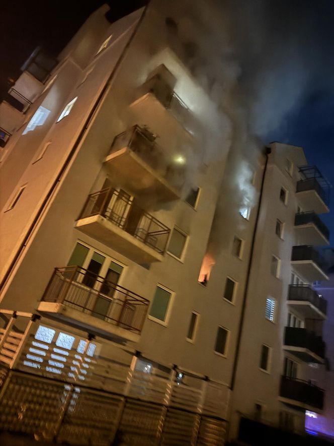 Olsztyn. Tragiczny pożar w bloku. Nie żyje kobieta