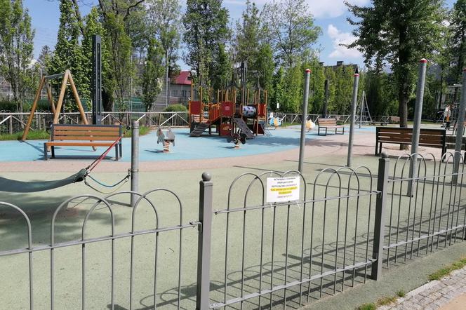 Zakopane. Place zabaw nadal zamknięte. MOSiR nie ma jak zadbać o bezpieczeństwo dzieci 