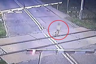 Sześciolatek bawił się na torach. Chwilę później nadjechał pociąg