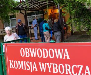 Są wyniki late poll wyborów prezydenckich 2025. Różnią się od badania exit poll 