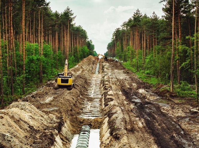 Budowa gazociągu Oświęcim - Tworzeń