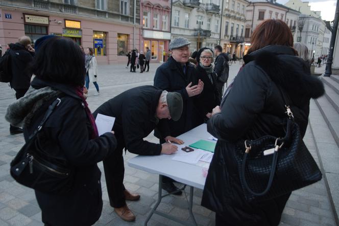 Chcą, by ratusz finansował in vitro. Zebrały kilkaset podpisów