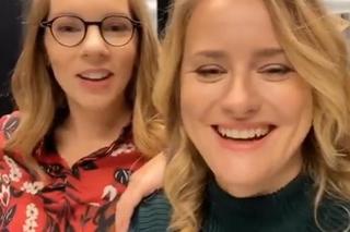 M jak miłość na planie. Sylwia (Hanna Turnau), Julia (Marta Chodorowska)