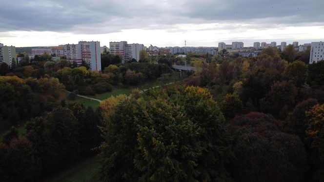 Park Rury w Lublinie w jesiennej odsłonie! Zobacz koniecznie jak teraz wygląda. Zdjęcia z ziemi i nieba