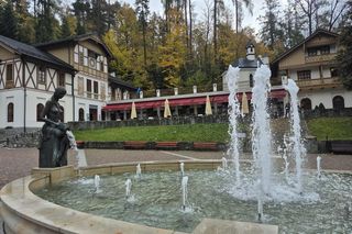 To jedno z najstarszych polskich uzdrowisk najpiękniej wygląda jesienią. Kurowali się w nim Sienkiewicz, Prus, Matejko i Konopnicka