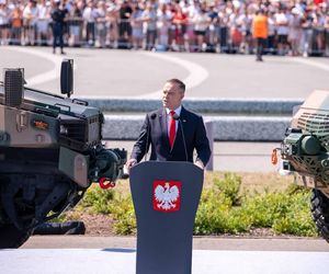 Defilada wojskowa 15 sierpnia w Warszawie