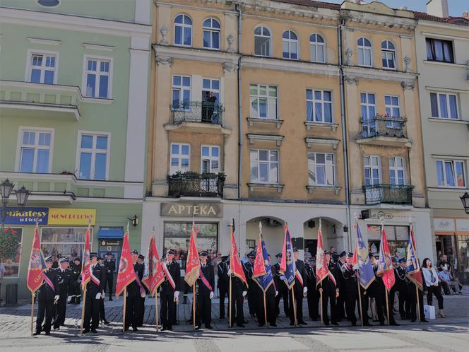 Uroczystość nadania sztandaru Komendzie Miejskiej Państwowej Straży Pożarnej w Kaliszu