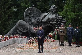 Uroczystość pod pomnikiem Polegli Niepokonani (1.08.2025)