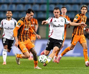 Legia - Szachtar: transparent kibiców
