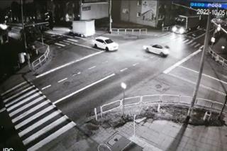 Fatalny wypadek na przejściu w Makowie Mazowieckim! Kierowca opla nie widział pieszego? 