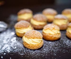 Jak zrobić ciasto ptysiowe? Jak upiec ptysie albo eklerki?