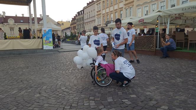 Adrian Beściak objechał Polskę na wózku [META]