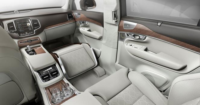 Volvo XC90 Excellence Lounge Console