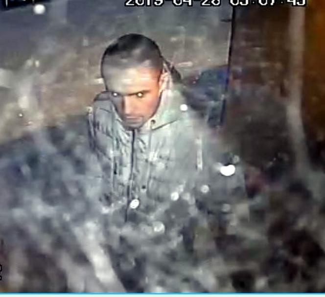 Policja poszukuje podpalacza