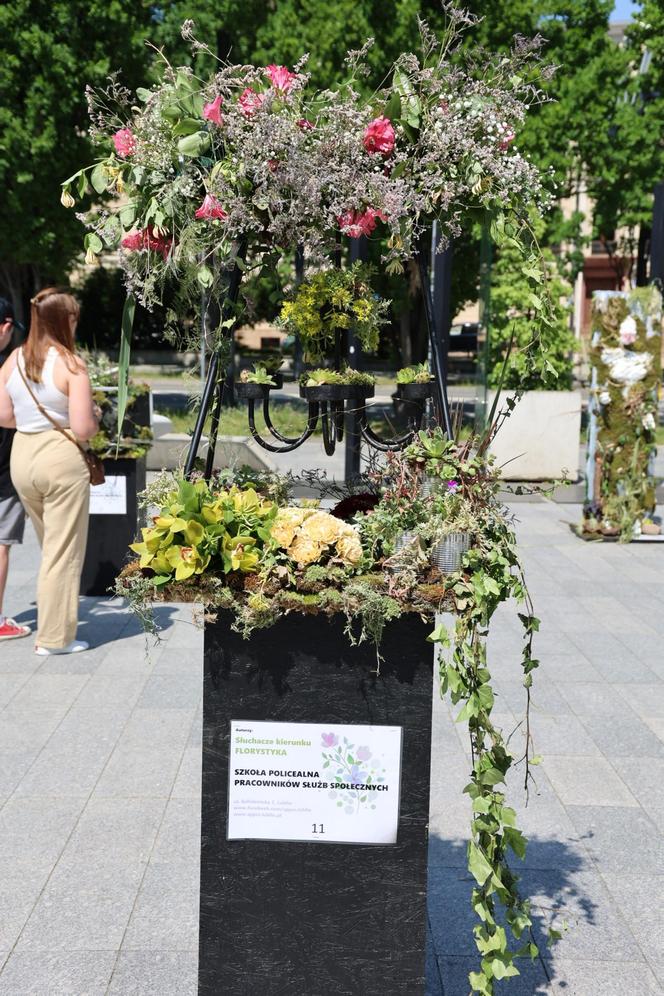 Weekend z florystyką w Lublinie. Zobacz imponujące roślinne instalacje w centrum miasta!