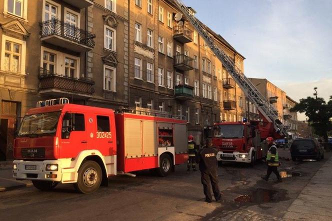 Pożar w kamienicy na ul. Kolejowej – musiano ewakuować 60 mieszkańców