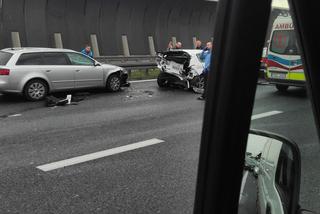 Wypadek na Autostradowej Obwodnicy Wrocławia. Zderzyło się pięć samochodów. Są ranni [WIDEO]